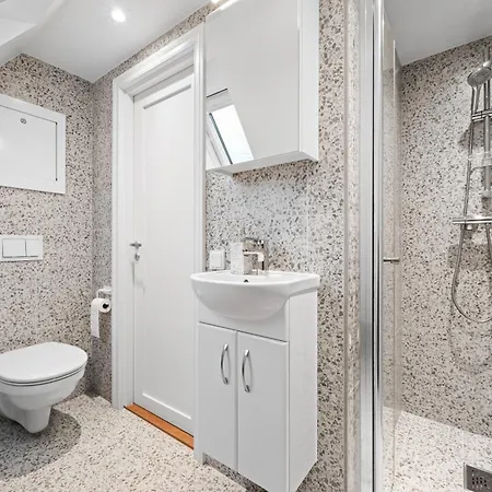 Marken Townhouse New 2025 ベルゲン