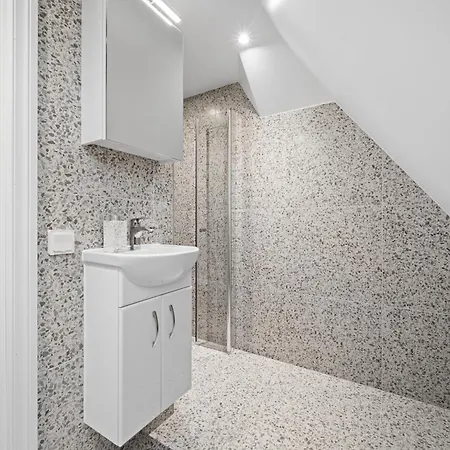 Marken Townhouse New 2025 アパート ベルゲン